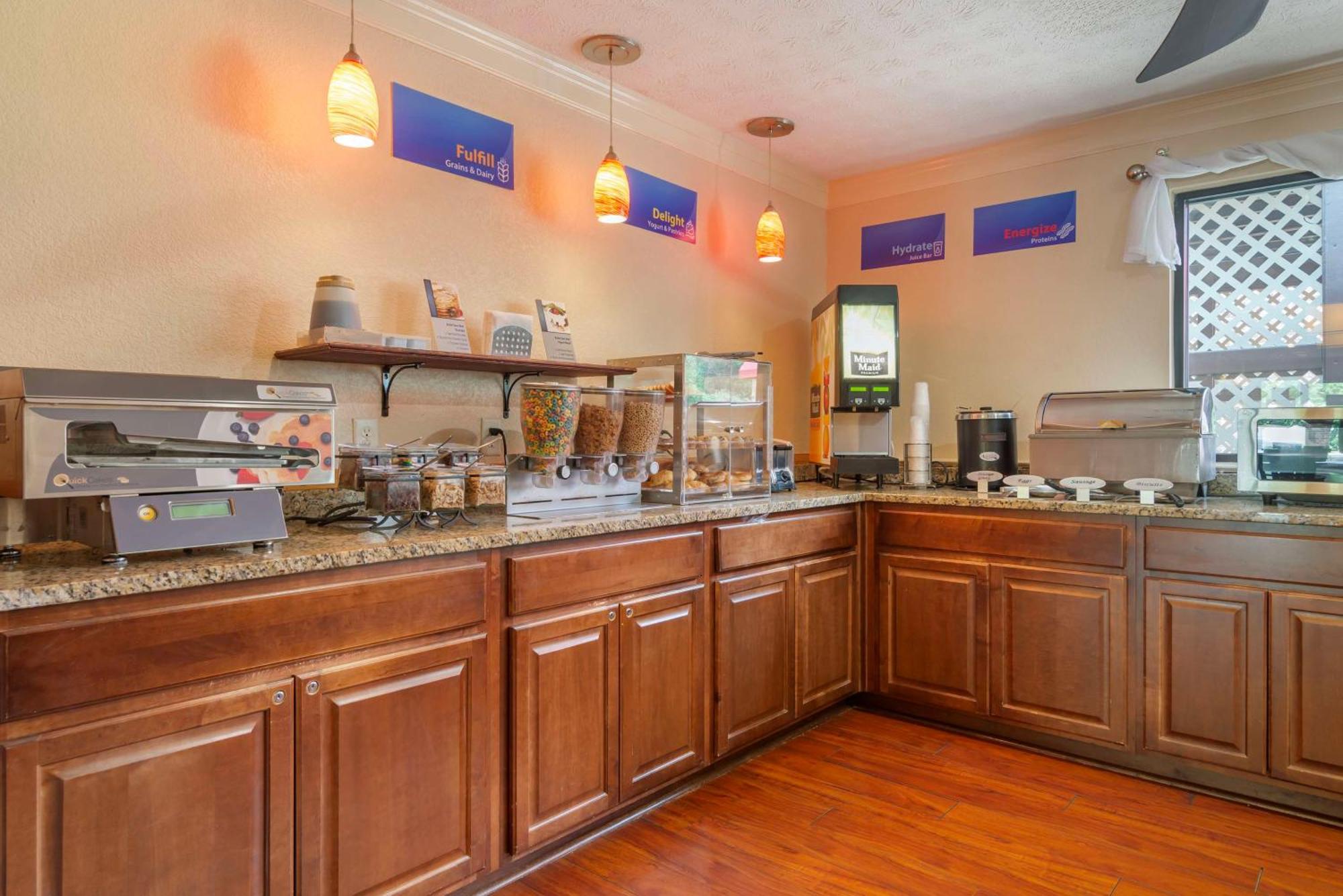 Best Western Auburn/Opelika Inn מראה חיצוני תמונה